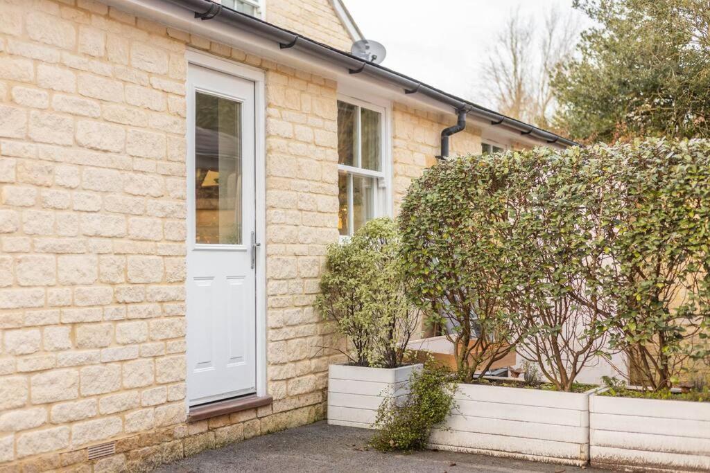 The Wellness Lodge- Gym, Table Tennis, Cinema, Parking And More! Bath Exteriör bild