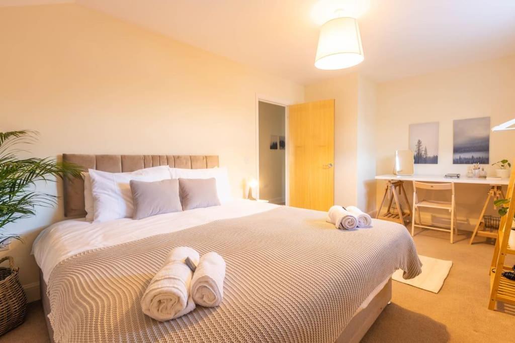 The Wellness Lodge- Gym, Table Tennis, Cinema, Parking And More! Bath Exteriör bild