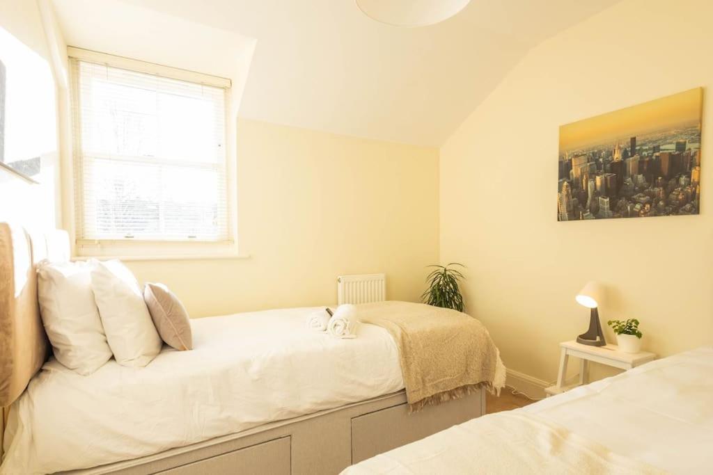 The Wellness Lodge- Gym, Table Tennis, Cinema, Parking And More! Bath Exteriör bild