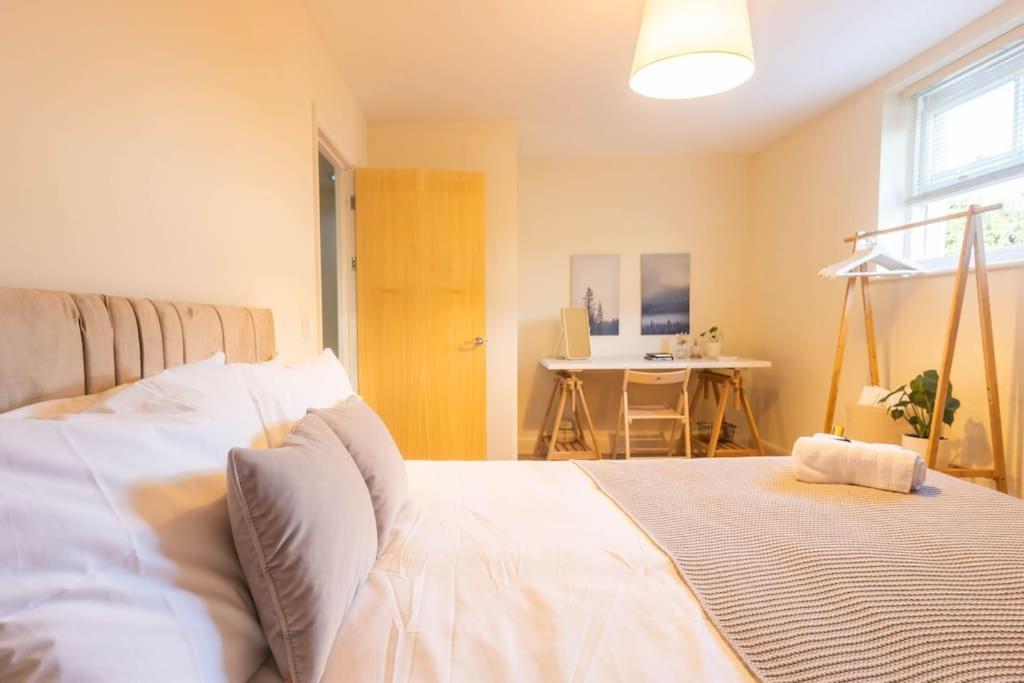 The Wellness Lodge- Gym, Table Tennis, Cinema, Parking And More! Bath Exteriör bild