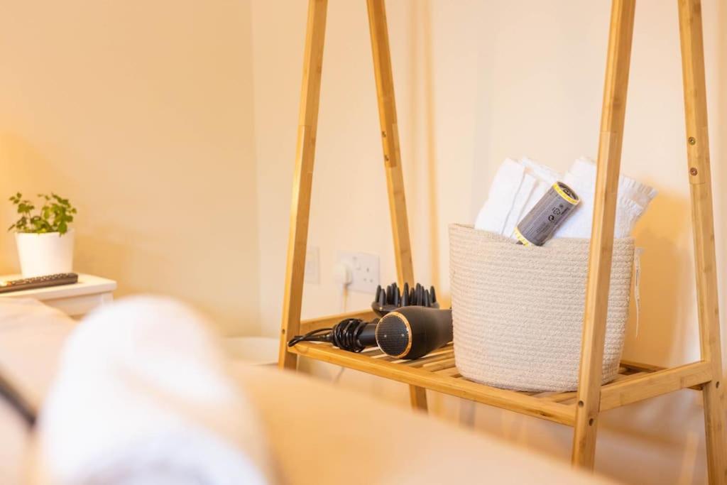 The Wellness Lodge- Gym, Table Tennis, Cinema, Parking And More! Bath Exteriör bild